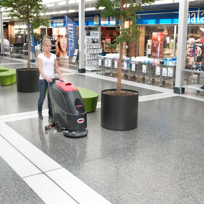 Floor Scrubber Brush vs Pad: What’s the Difference?
