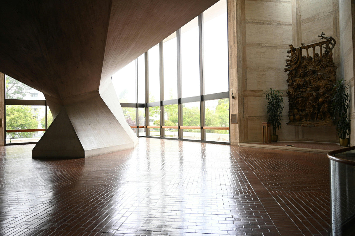 How to Clean Commercial Linoleum Floors