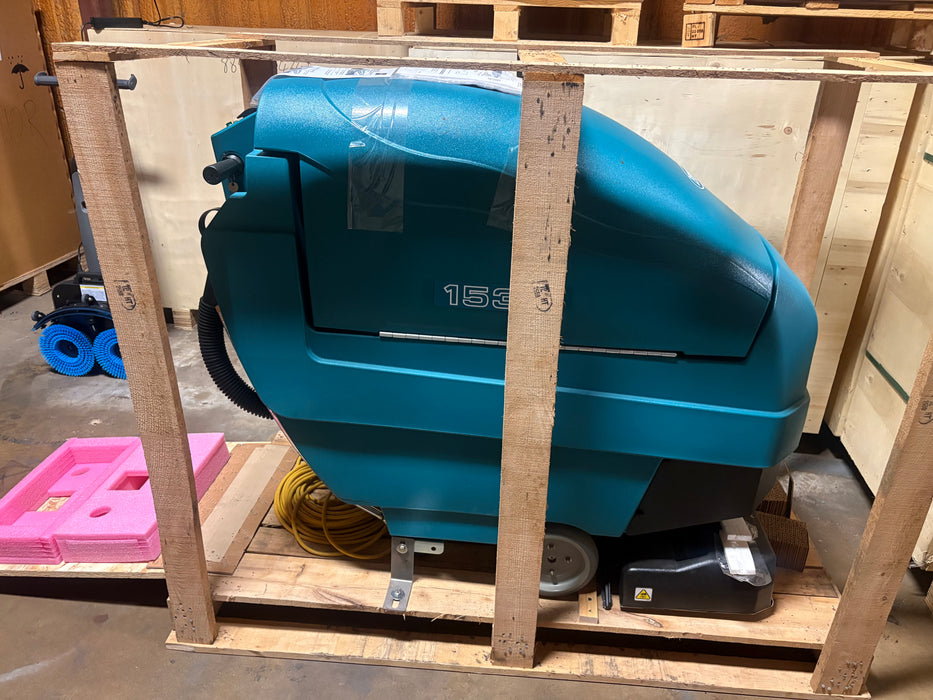 Tennant 1530, Walk Behind Carpet Extractor, 30 Gallon, 19", 1 Year Warranty, Demo Unit