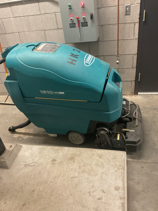 Refurbished Tennant 1610, Walk Behind Carpet Extractor, 22", Self Contained, Battery, 3/1/1 Warranty
