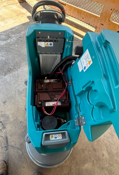Refurbished Tennant T300, 20" Walk Behind Disk Floor Scrubber, Battery, Self Propel, 3/1/1 Warranty