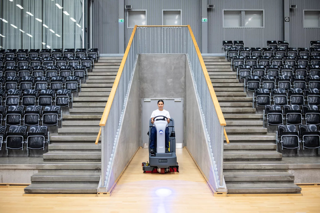 Advance SC4000, Rider Floor Scrubber, 28" or 34", 33 Gallon,  Battery, Disk, 3 Year Warranty